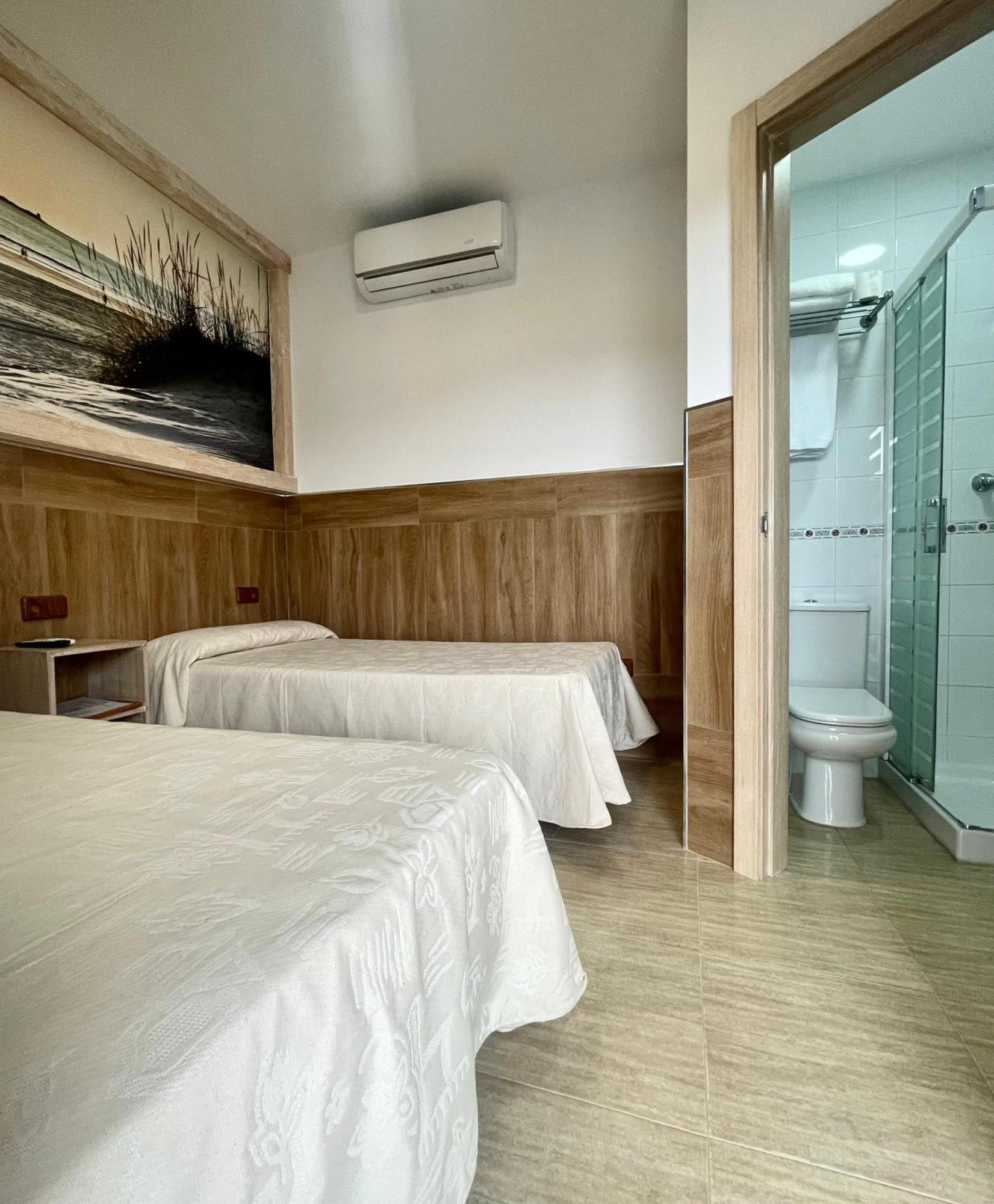 Hostal Noli Chiclana de la Frontera Eksteriør bilde